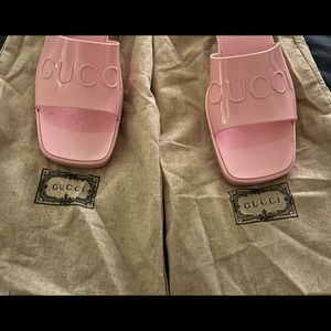 Gucci rubber slides, size 9, pink